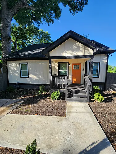 1114 Oak Knoll Ter SE Photo 1