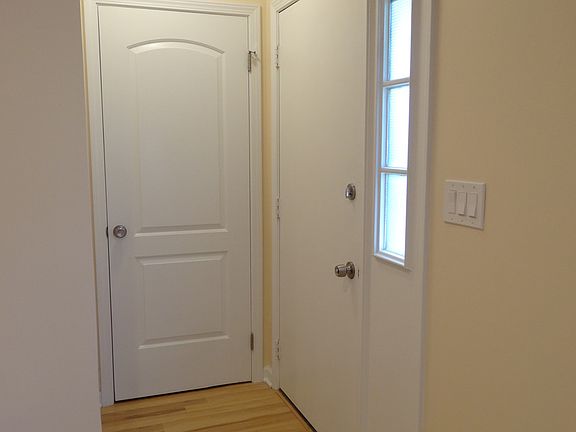 2nd image of 6 Wildwood Ct