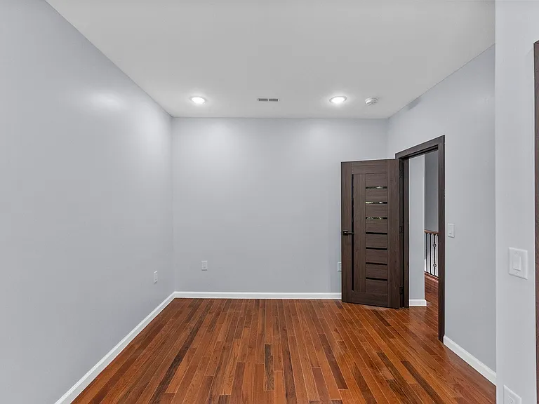 100 Atlantic St — Photo 29