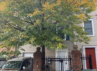 855 Monteria Ct SE, Washington, DC 20032