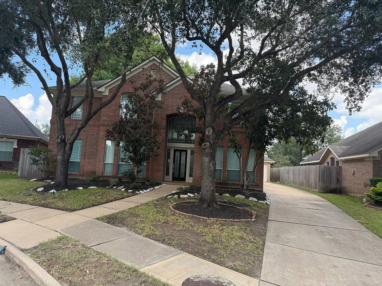 4 bed, 2.5 bath, 3084 sqft, $2,750 — Photo 2