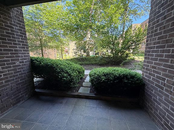 5th image of 11252 Chestnut Grove Sq APT 26