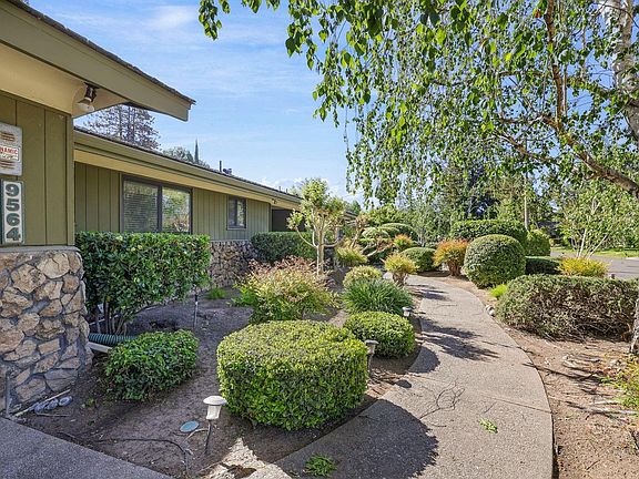 5th image of 9564 N Trenton Way