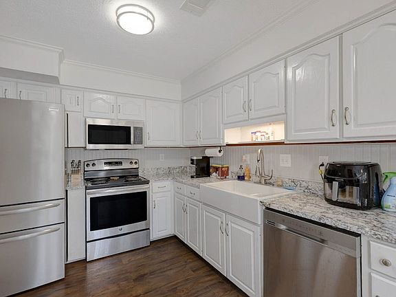 4th image of 7346 Hedgestone Dr