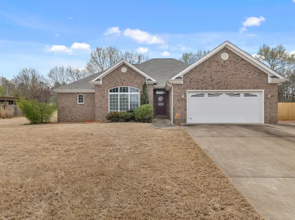 1440 Memory Ln, Tuscumbia, AL 35674