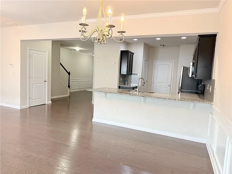 1033 Haley Woods Ln — Photo 13