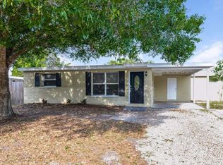 9136 82nd St, Seminole, FL 33777