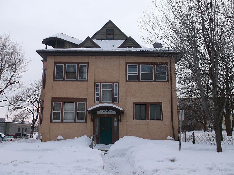 1st image of 740 Dayton Ave
