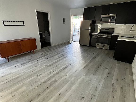 2nd image of 14605 La Maida St