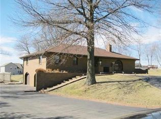 1816 N 155th St, Basehor, KS 66007