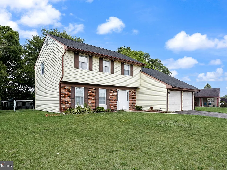 68 Arbor Meadow Dr