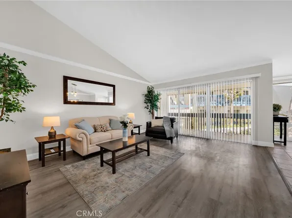 902 Camino Real Unit 208, Redondo Beach, CA 90277