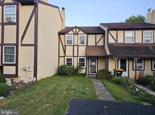 805 Sandra Ln, Norristown, PA 19403