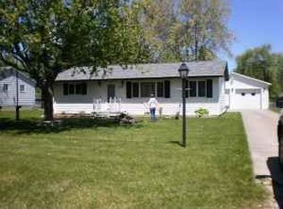 2346 Belle Glade Ct, Fenton, MI 48430
