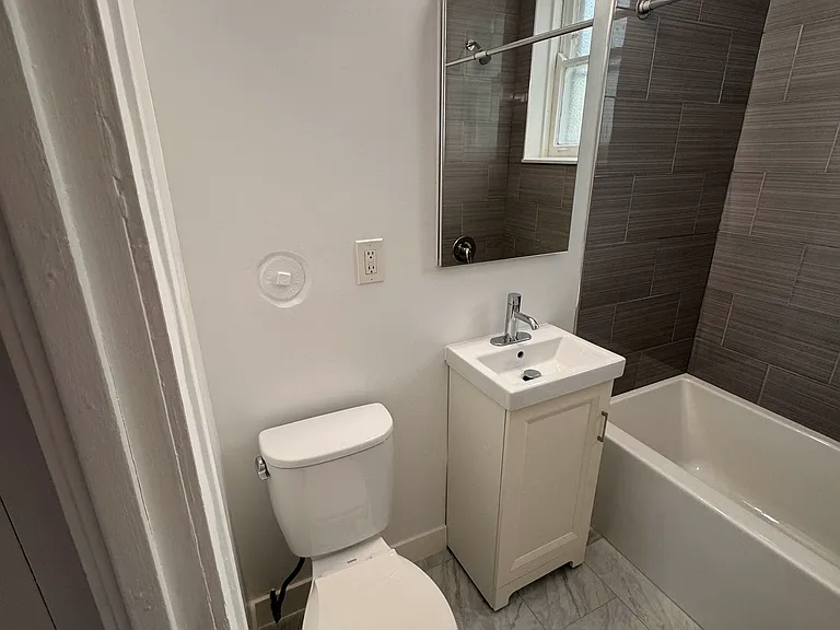 3946 N Bell Ave #BASEMENT — Photo 10