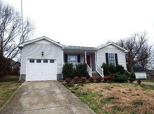 374 Park Ct N, La Vergne, TN 37086
