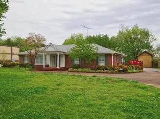 2202 Memorial Blvd, Murfreesboro, TN 37129