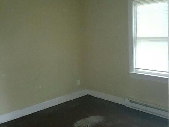 2nd image of 419 Wyatt St