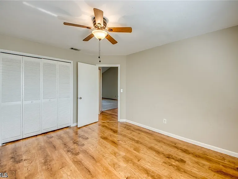 4616 SE 6th Ave #202 — Photo 19