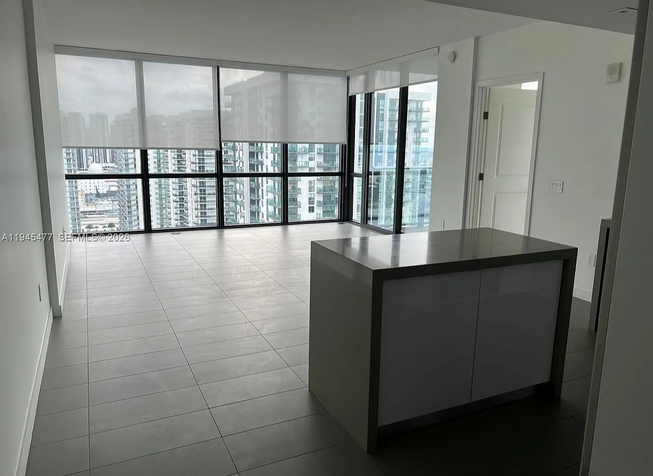 2 bed, 2.0 bath, 1018 sqft, $3,700 — Photo 3