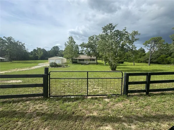 6219 W Holly Brook Ln, Dunnellon, FL 34433
