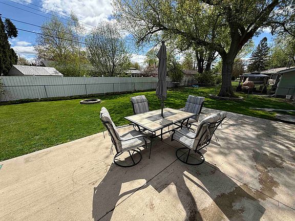 5th image of 1426 Tamarack Ln