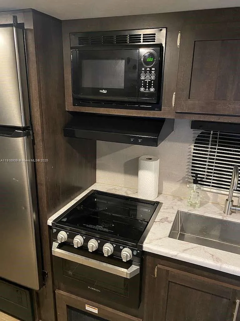 Elise Estates — Photo 4