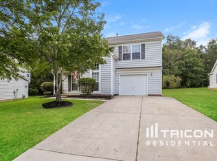 8217 Upsall Ct, Charlotte, NC 28215