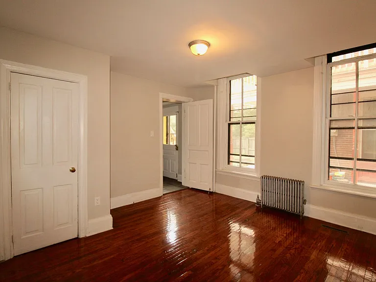 1616 Green St — Photo 5