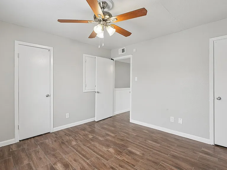 26-web-or-mls-6718 De Moss Dr Unit 256-S2102-012