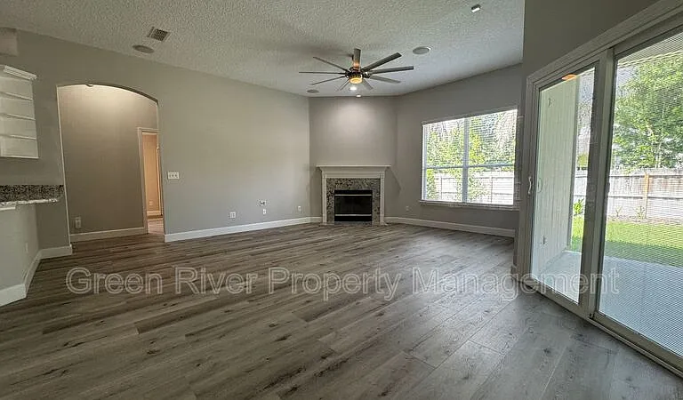 338 Bridgestone Ct — Photo 16