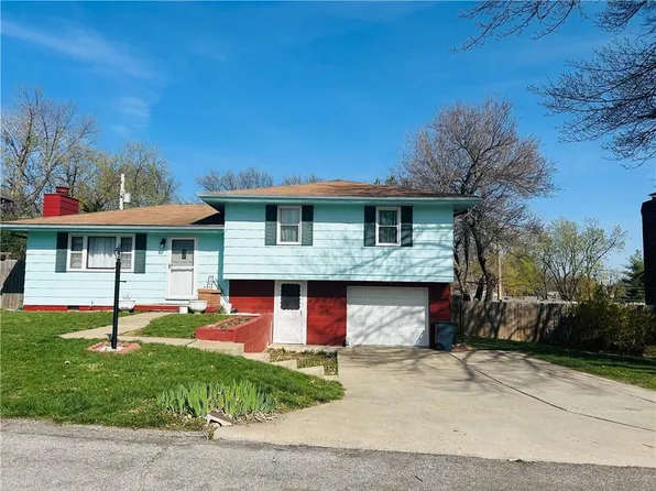 3409 W Lantern Ln, Saint Joseph, MO 64506