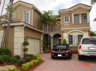 1543 NE 194th St, North Miami Beach, FL 33179