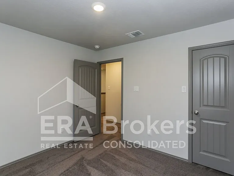 239 Green Valley Dr — Photo 21