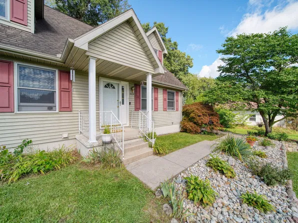 475 Skyline Dr, Horton, MI 49246