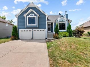 1134 SW Santa Fe Dr, Lees Summit, MO 64081