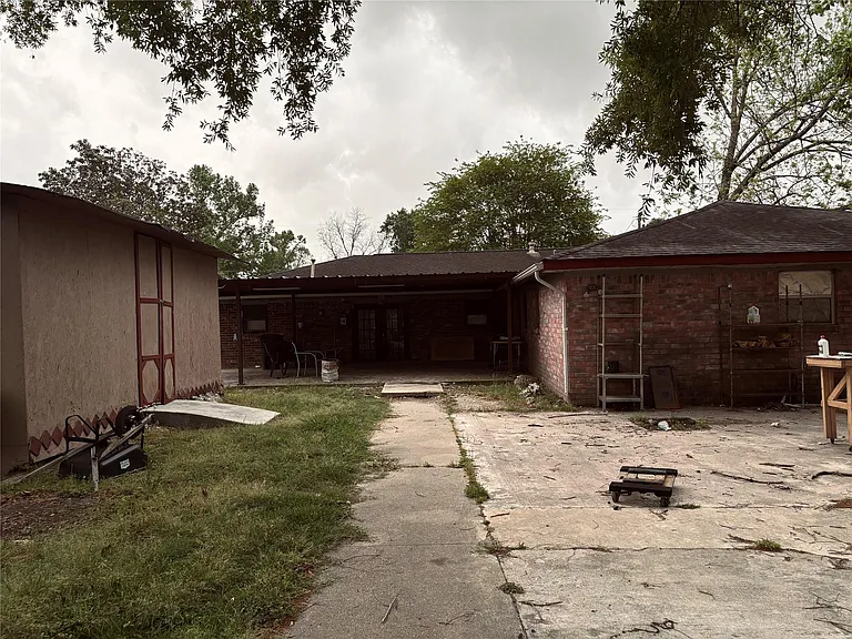 415 Zinn Dr — Photo 18
