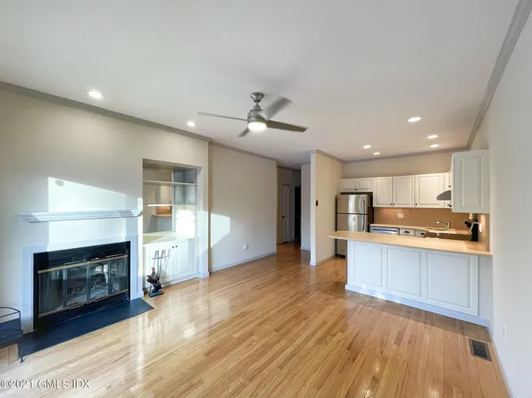 51 Old Kings Hwy APT 6, Greenwich, CT 06870