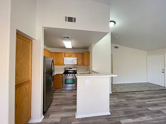 5th image of 350 S Durango Dr Unit 207