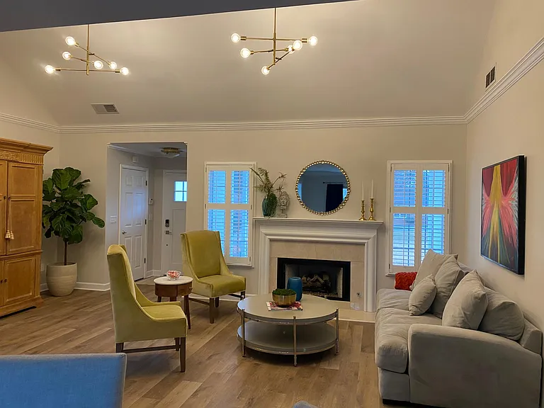 55 Wills Dr — Photo 1