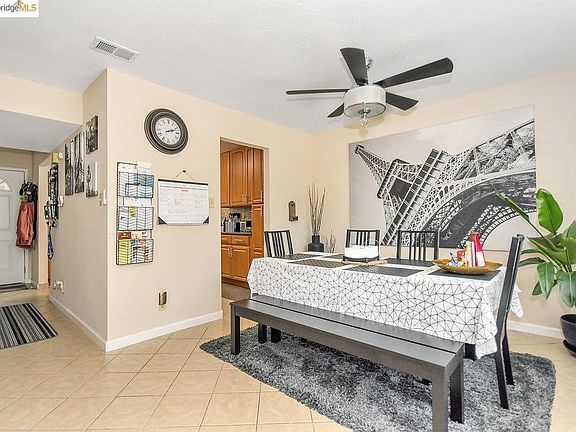 4th image of 2125 Dogwood Way