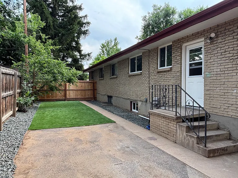1112 W Ida Ave #A — Photo 24