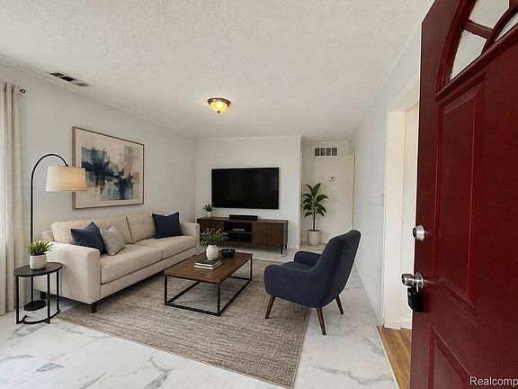 3rd image of 2399 Fisher St
