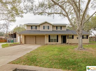 405 Rhodes Rd, Victoria, TX 77904
