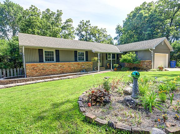 4th image of 1174 Karen Dr