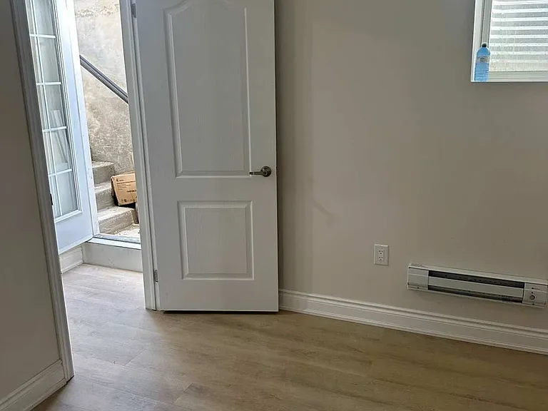 170 Gillespie Dr #LOWER — Photo 3