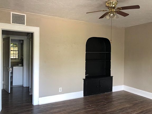 3rd image of 133 N Franklin Blvd #133