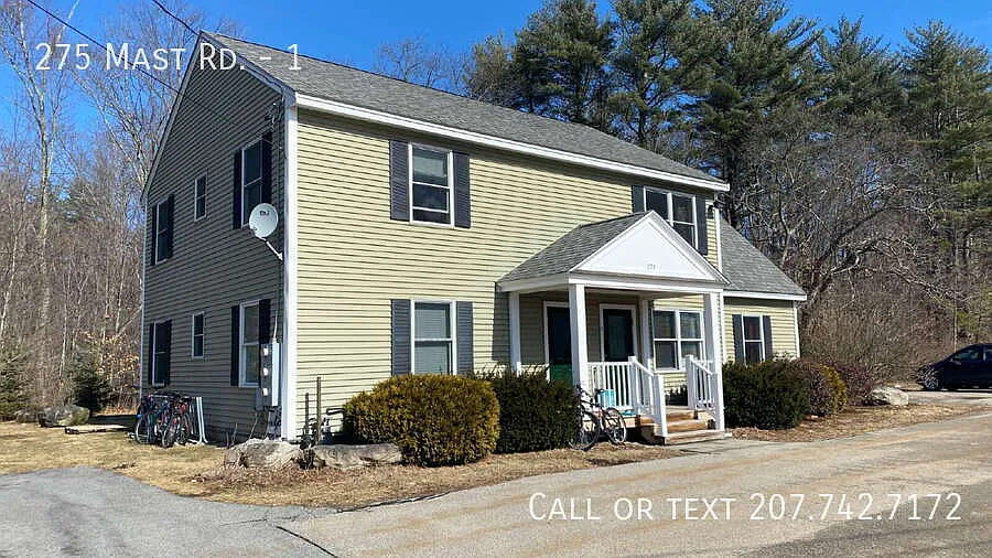 "University Rental-Heat & Hot Water Included-Spacious 4-Bedroom Retreat in Durham 1,344 Sq. Ft. o... — Photo 1