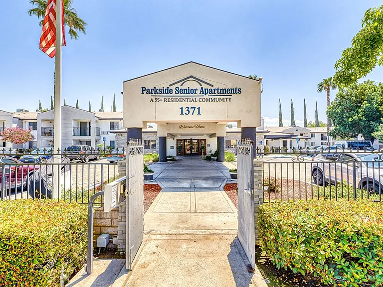 Parkside Senior Apartments — Photo 30