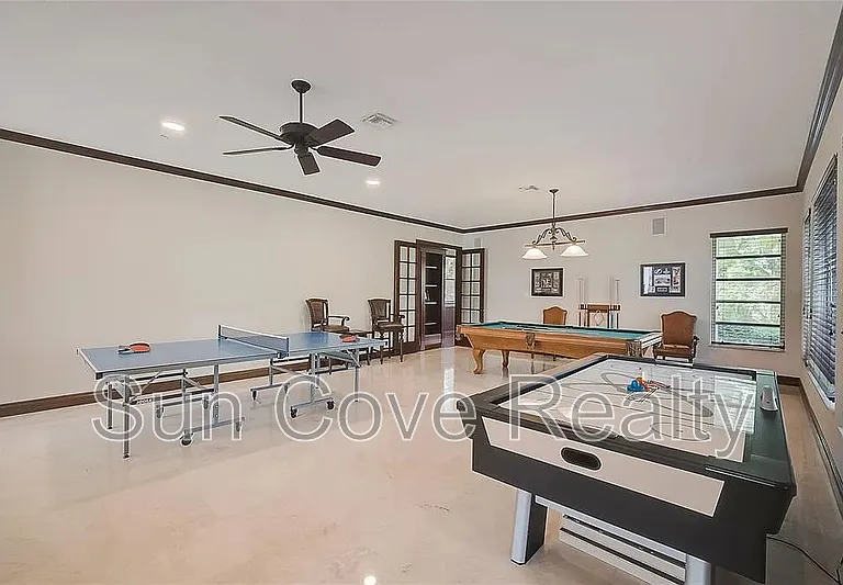 854 Macewen Dr — Photo 17